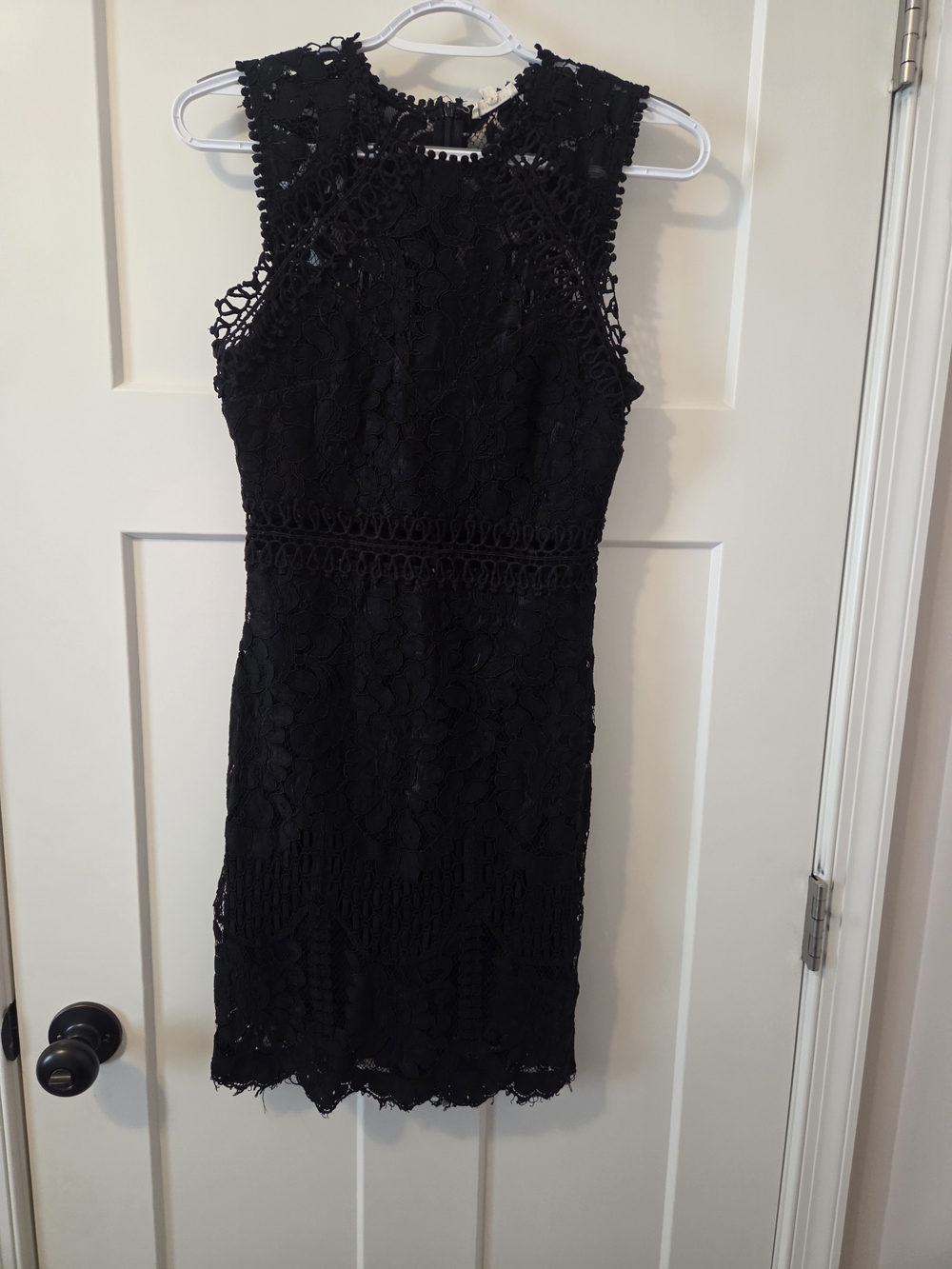 Main Strip Black Sleeveless Lace Mini Dress